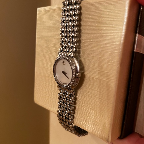 MOVADO Silver Diamond Watch *GOOD CONDITION* - Picture 4 of 4